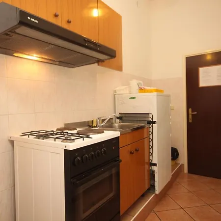 8576b * ツァヴタット