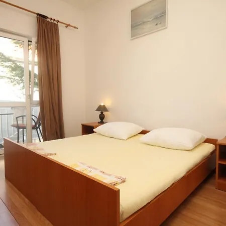 8576b Apartment *