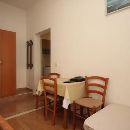 Apartment 8576b